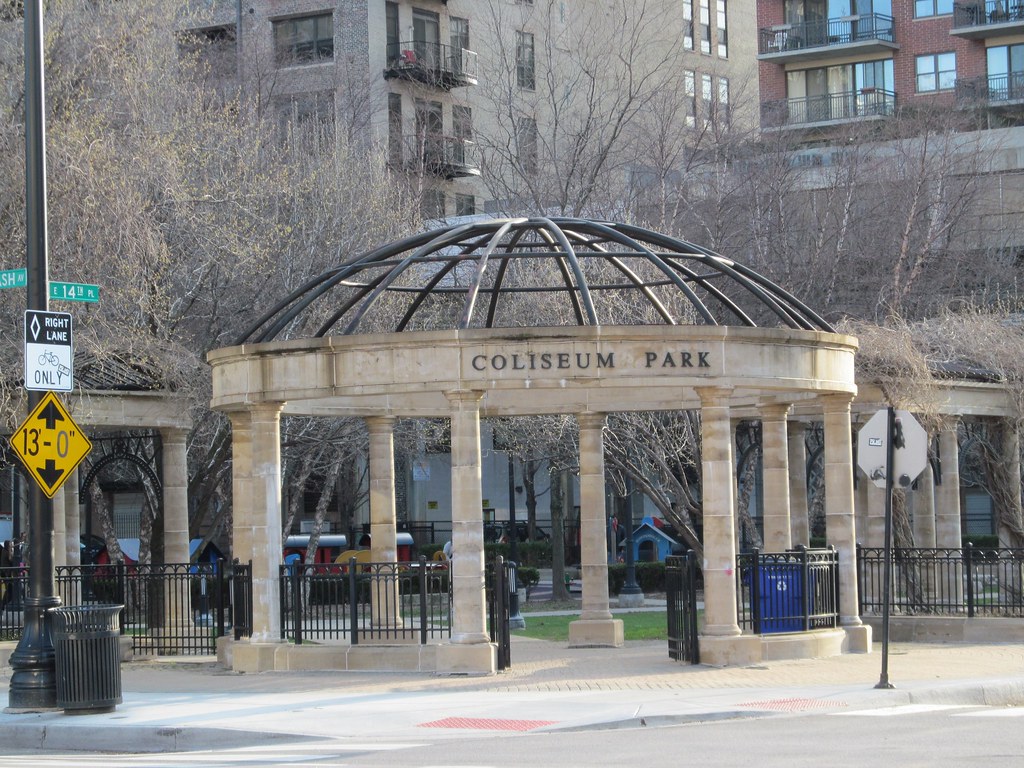 Coliseum DFA off-leash dog park in Downtown / South Loop, Chicago
